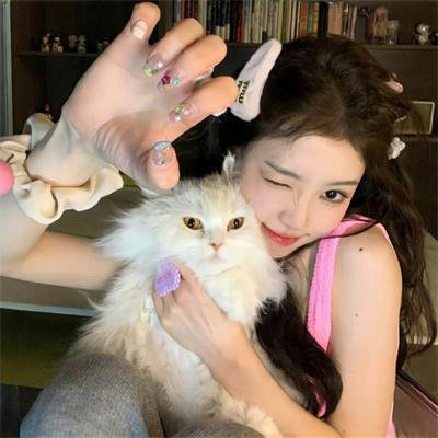 猫眼女枪手 海报