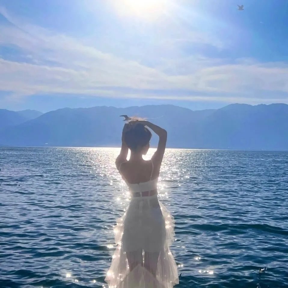 怪兽上班第一季 海报